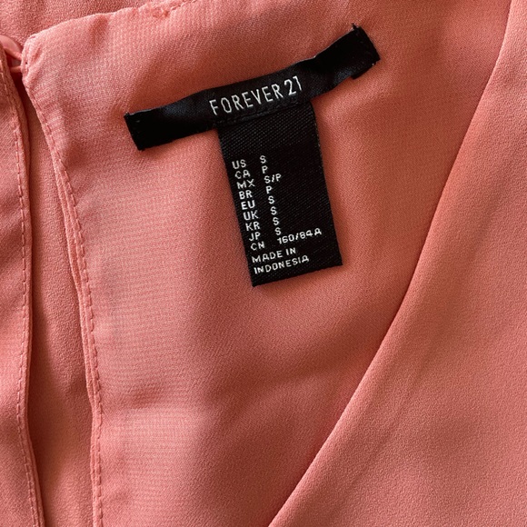 Forever 21 Sleeveless Blouse - Picture 3 of 3